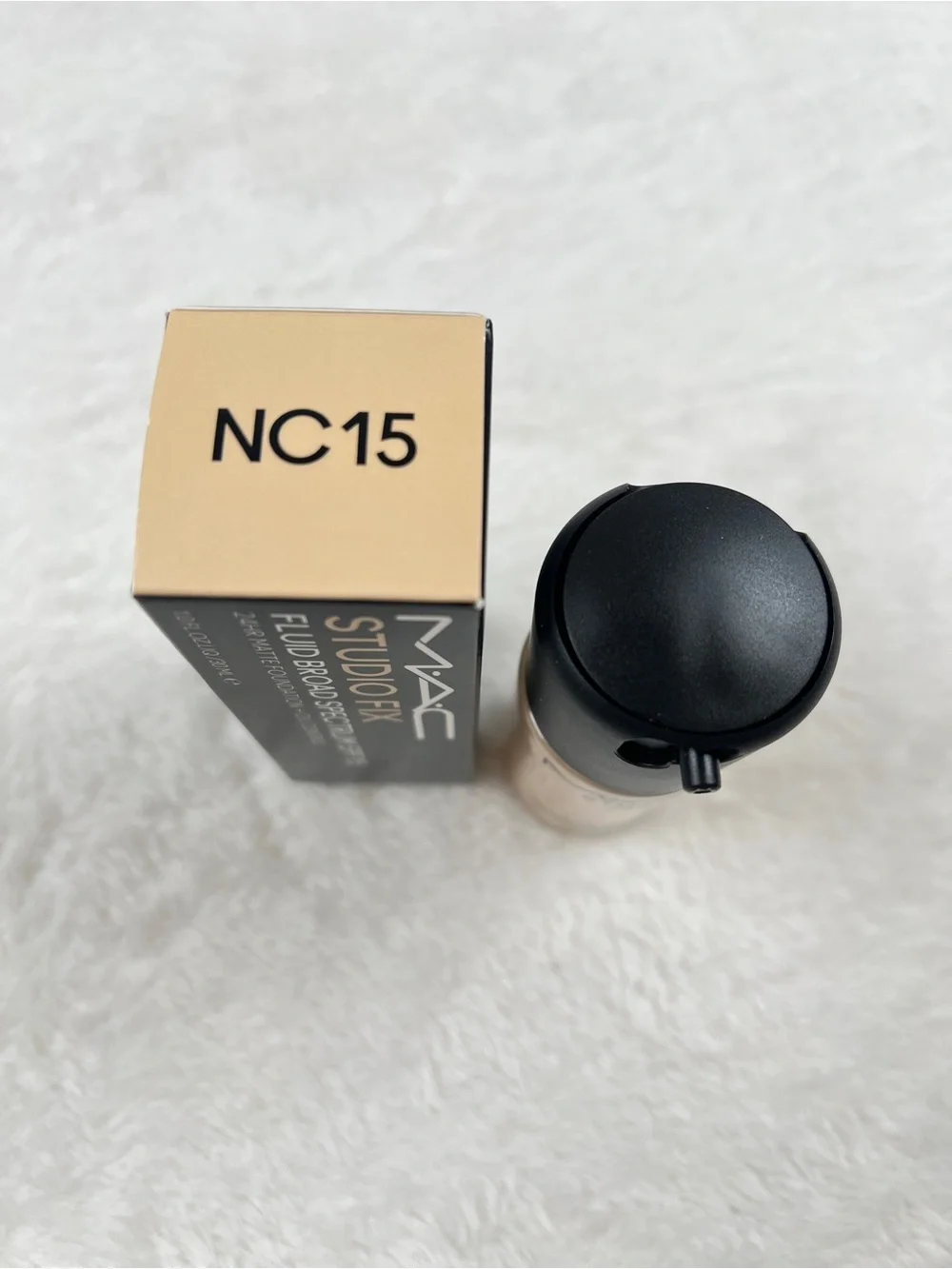 MAC Studio Fix Fluid SPF 15 Foundation NC15 1oz Matte Oil Control New